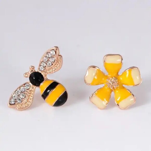 Bee Stud Earrings - Picture 3 of 6